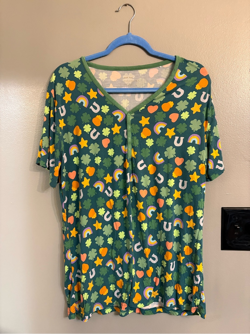 Women’s little sleepies pajama shirt size XL lucky o